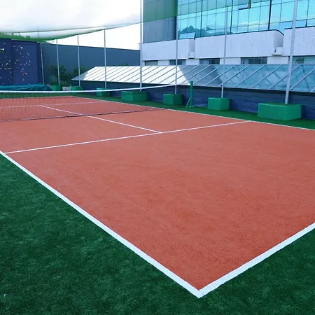 فندق ومركز مؤتمرات تاور مطار جينوفا 4*