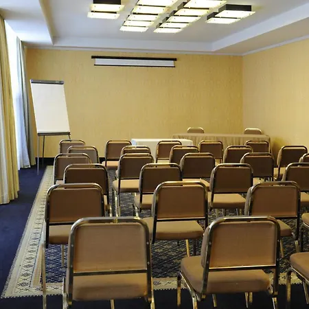 Tower Airport - & Conference Center