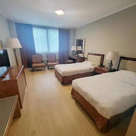 فندق ومركز مؤتمرات تاور مطار جينوفا 4*